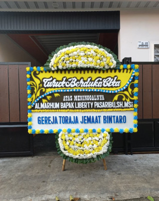 Papan Bunga Duka di Beringin Raya